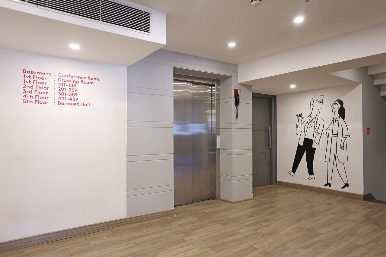 Oyo Townhouse 015 Lajpat Nagar Hotel New Delhi Luaran gambar